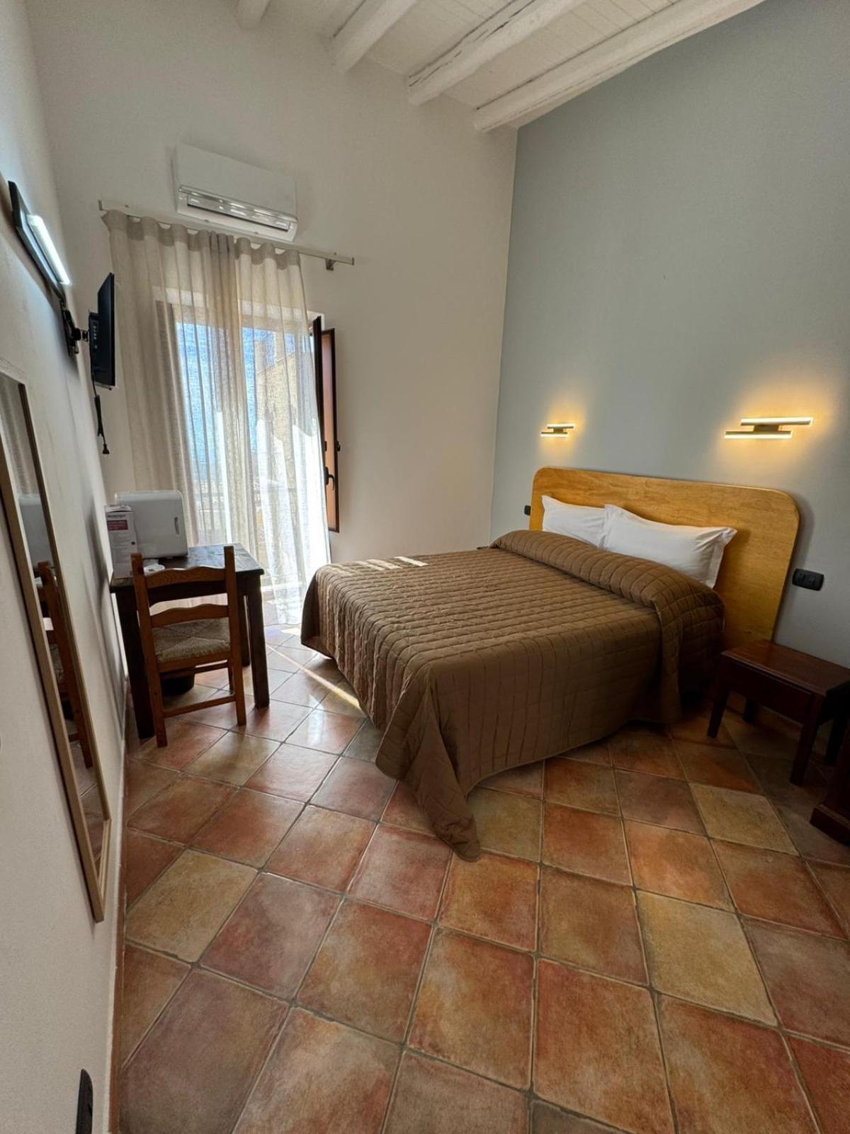 Hotel Le Scalette Del Centro Agrigento Exterior foto